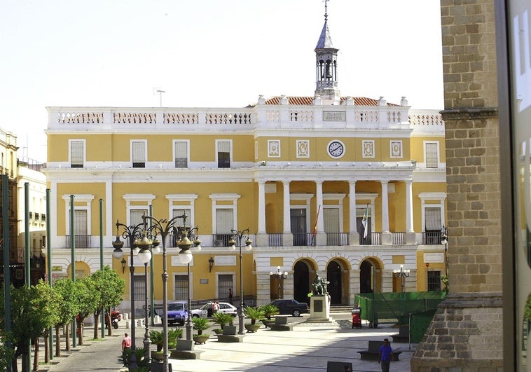 19 administrativos que han ganado la plaza por promoción interna llevan cuatro meses esperando incorporarse